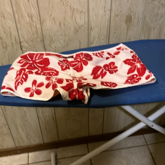 Women’s reversible surf shorts big flirt brand fits like a large size 10-12 - Picture 6 of 9